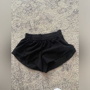 LULULEMON Hottie Hot 2.5” Shorts SIZE:4